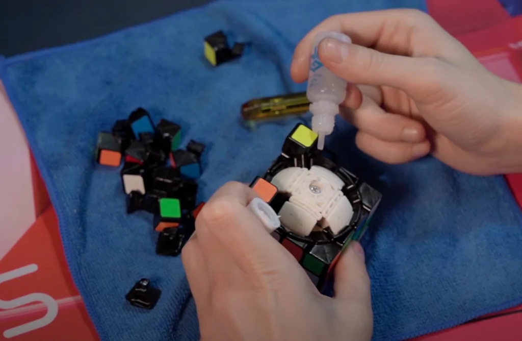 Как смазать кубик Рубика 4х4х4