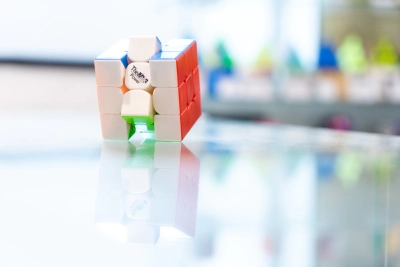 Советы от профессионалов по кубику Рубика: как улучшить своё время сборки