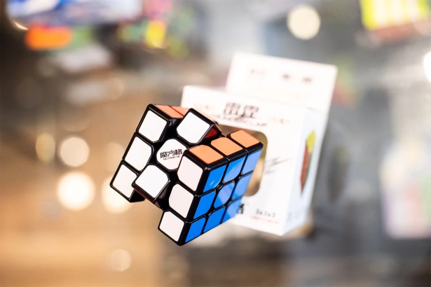 QiYi MoFangGe 3x3x3 Thunderclap